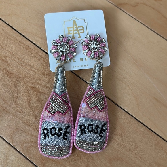 NWT Rose Earrings - Picture 1 of 3